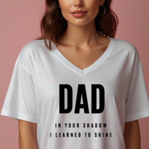 Camiseta PAI, na sua sombra   Camiseta-T-Pescoço-feminino