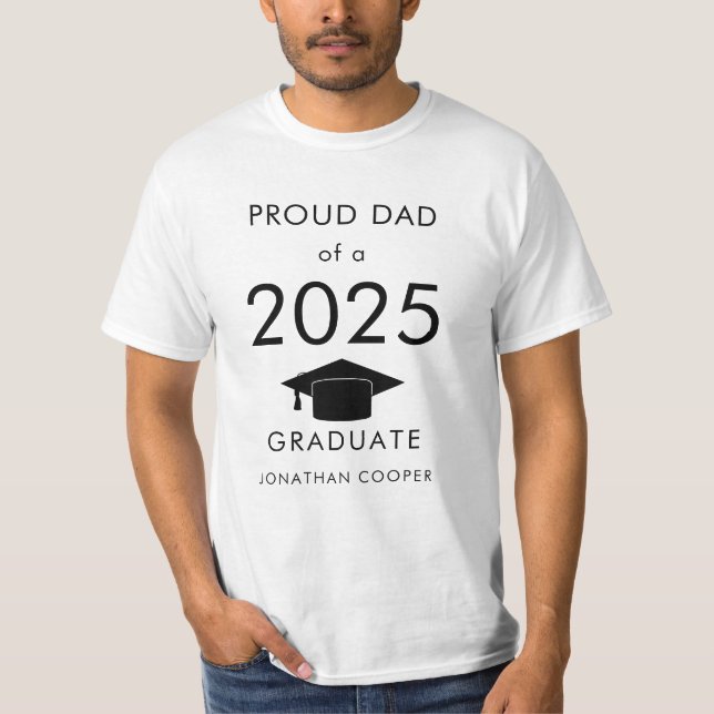 Camiseta Pai orgulhoso da Tipografia Negra do Boné 2025 (Frente)