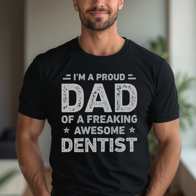 Camiseta Pai Orgulhoso De Um Pai De Dentista Adormecido Eng (Criador carregado)