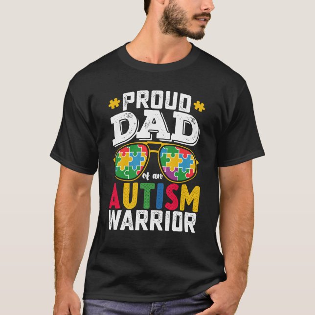 Camiseta Pai Orgulhoso De Uma Família De Guerreiros Autista (Frente)
