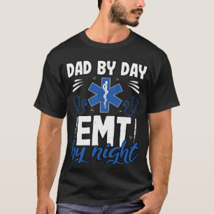Camiseta Pai paramédico por dia com um médico à noite