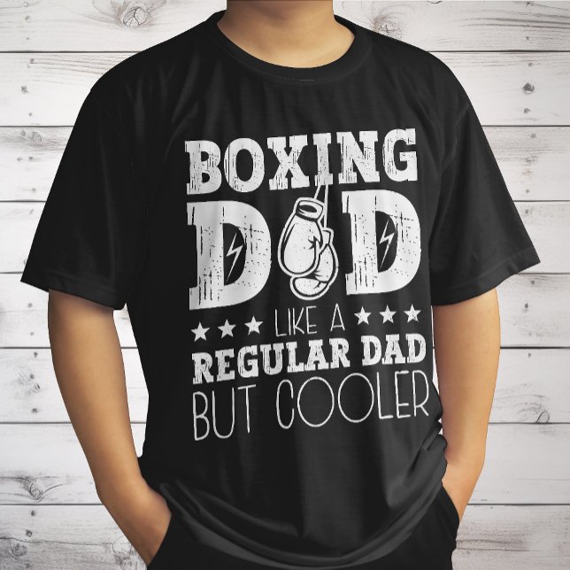 Camiseta Pai que Pratica Boxe Como um Pai Normal, mas Mais  (Criador carregado)