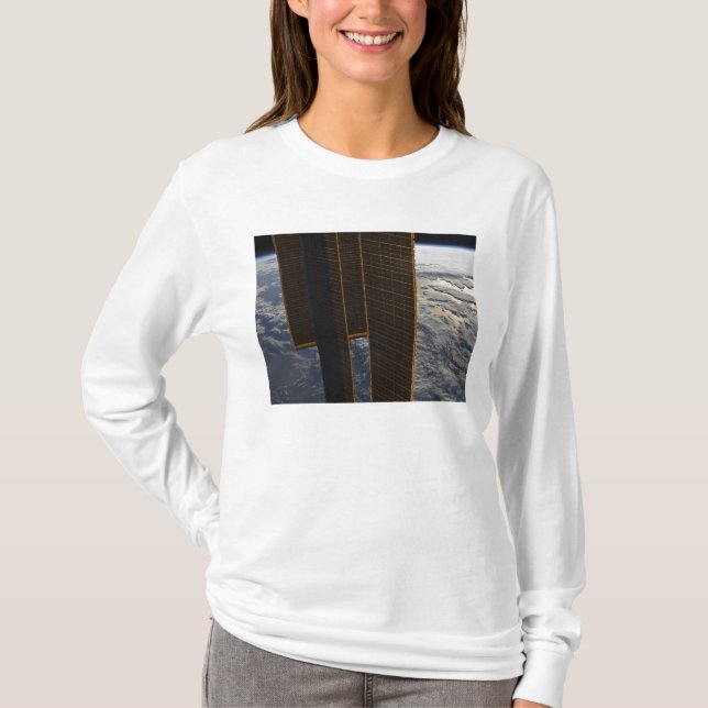 Camiseta Painéis solares da Estação Espacial Internacional (Frente)