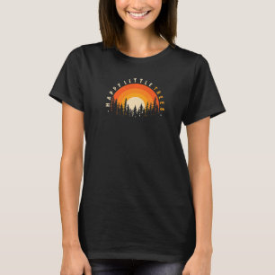 Camiseta Paisagem da Floresta Feliz e Pequena Árvore Vintag