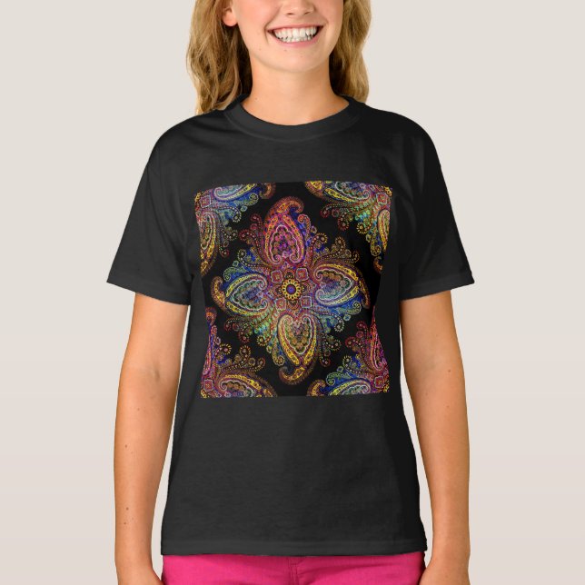 Camiseta Paisley Multicolor de Cadeirinhas em Preto (Frente)