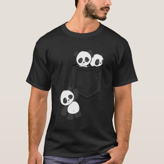 Camiseta Panda Amantes Cute Kawaii Baby Pandas Em Pocket (Frente)