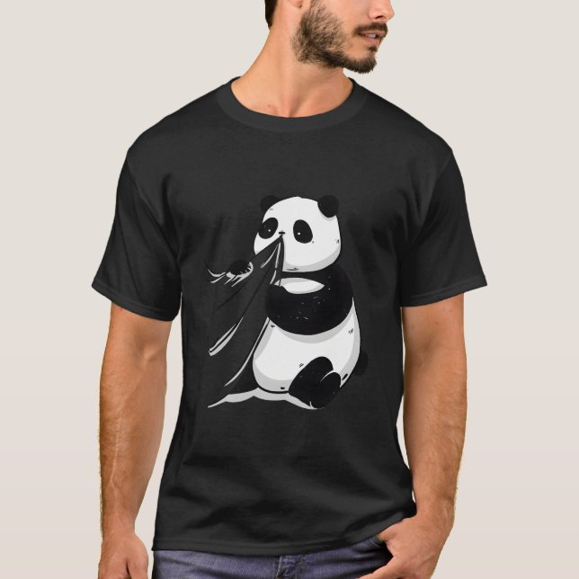 Camiseta Panda Blowing His Nose On Mom'S Table (Frente)