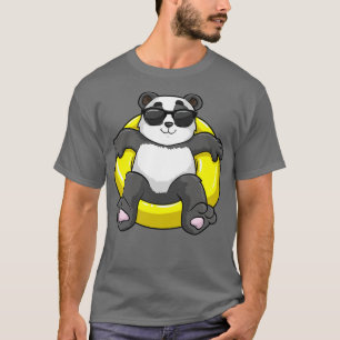 Camiseta Panda com óculos escuros nadando com anel de Nataç