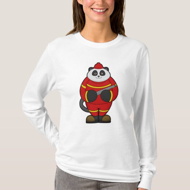 Camiseta Panda como bombeiro com mangueira (Frente)