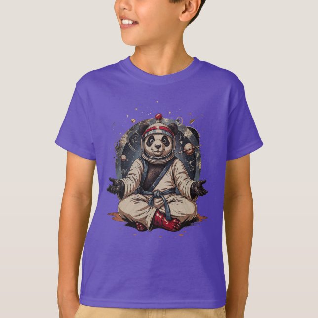 Camiseta Panda Cósmica: Resfriar antes de combater (Frente)