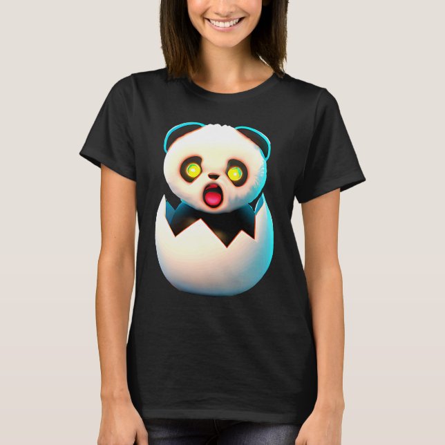 Camiseta Panda hatches from egg (Frente)