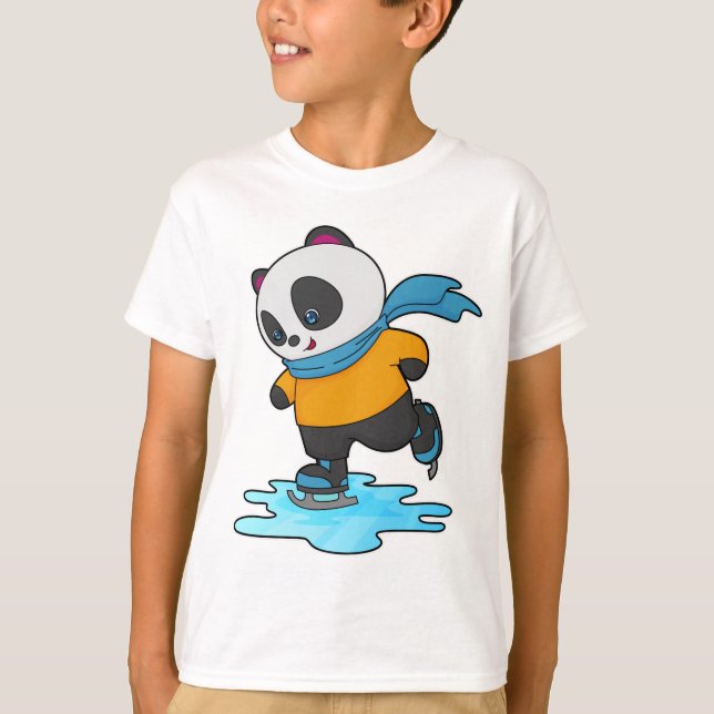 Camiseta Panda na patinação de gelo com skates de gelo e es (Frente)