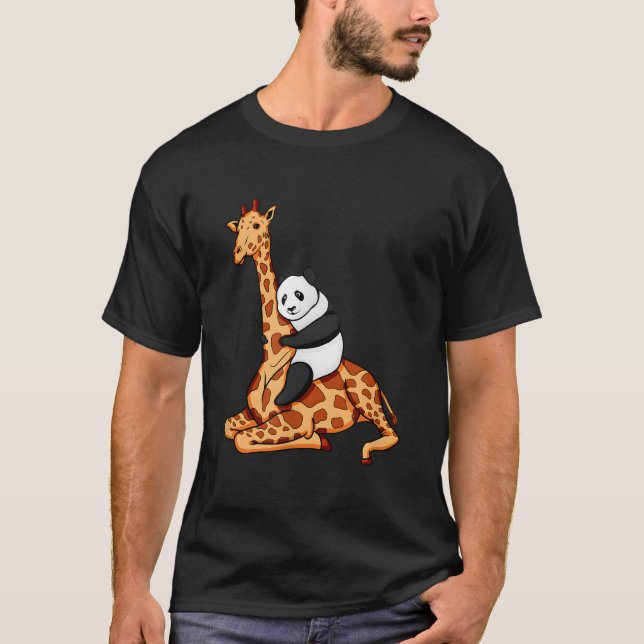 Camiseta Panda Riding Giraffe (Frente)