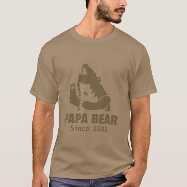 Camiseta Papa Urso Marrom Desde Ano da Paternidade Para o P (Frente)