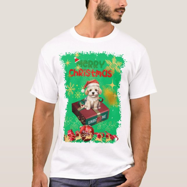 Camiseta Papai noel Cachorro Sentado para assistir o Presen (Frente)