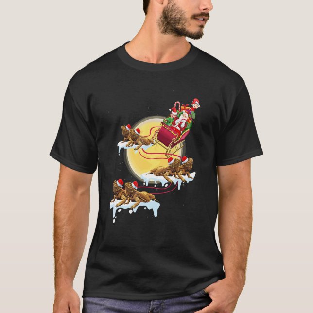 Camiseta Papais noeis Andando Dragão Barbudo Natal Para Rép (Frente)