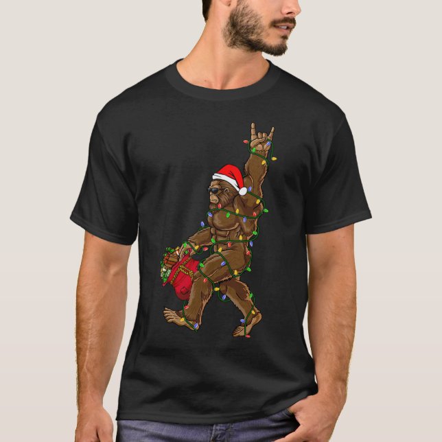 Camiseta Papais noeis Bigfoot Luzes de Natal Rock Sasquatch (Frente)
