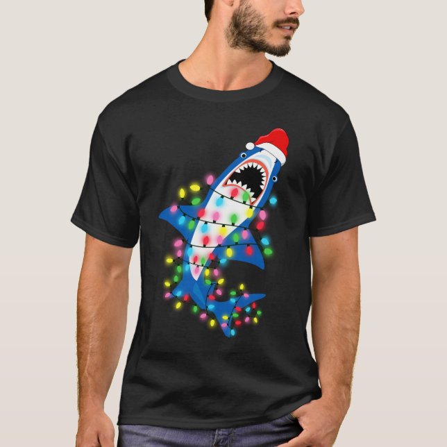 Camiseta Papais noeis bonitos Luzes de Natal de tubarão Cam (Frente)