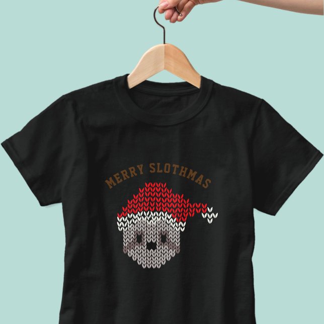Camiseta Papais noeis de Lóthmas felizes Feriado de Natal L (Merry Slothmas! Fun and festive shirt to wear this Holiday Season)