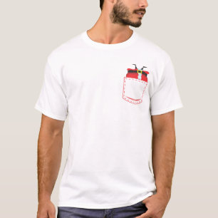 Camiseta Papais noeis de ponta-cabeça no bolso vermelho de