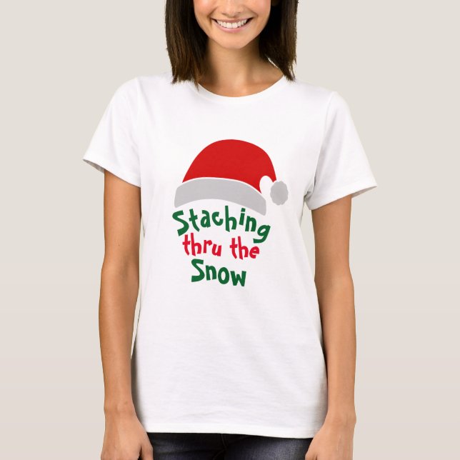 Camiseta Papais noeis Encostando A Neve: Feliz Natal (Frente)