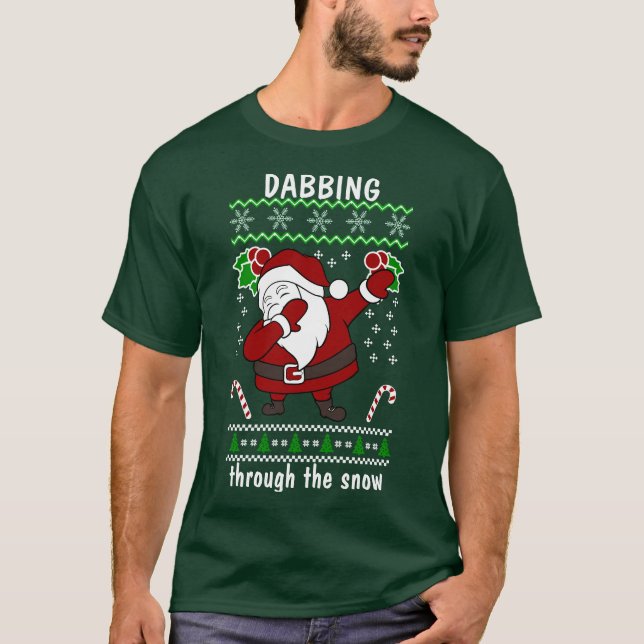 Camiseta Papais noeis Engraçados Passando O Natal Da Neve (Frente)