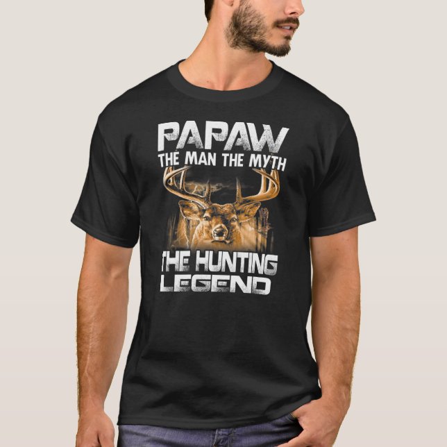Camiseta Papaw The Man Myth The Hunting Legend  (Frente)