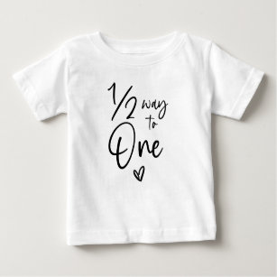 Camiseta Para Bebê 1/2 Caminho Para Meio Aniversário 6 Meses Marco
