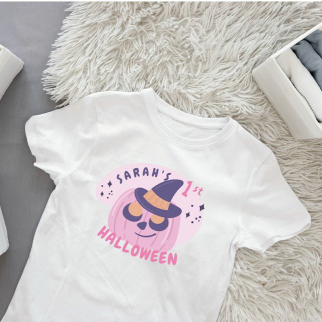 Camiseta Para Bebê 1rua de abóbora rosa-rosa e abóbora-púrpura (first halloween, personalize name, pink pumpkin)