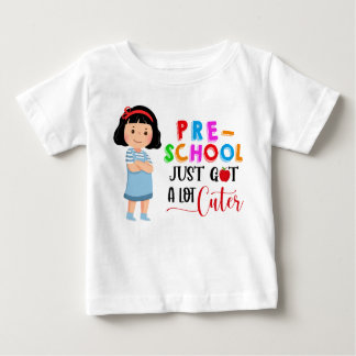 Camiseta Para Bebê A Escola Acabou de Ficar Muito Mais Fofa - Camiset