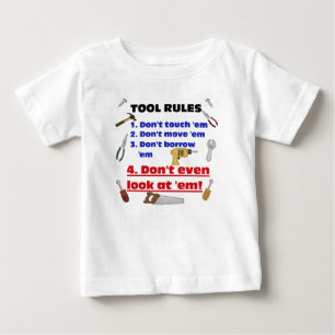 Camiseta Para Bebê A ferramenta ordena a garagem de madeira cómico
