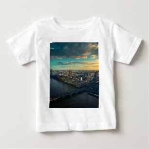 Camiseta Para Bebê A paisagem urbana de Londres com Sunset