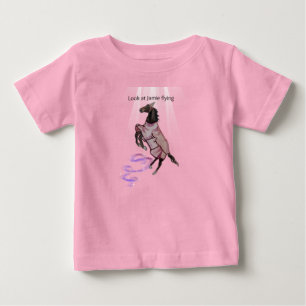 CAMISETA PARA BEBÊ A PARTIR DAS INICIALIZAÇÕES DE VOO DE HISTÓRIA, HO