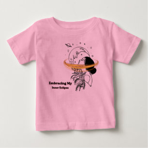 Camiseta Para Bebê Abraçando Meu Eclipse Interior Arte Celestial em L