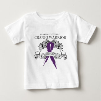 Camiseta Para Bebê Alguém que amo tem Cranio