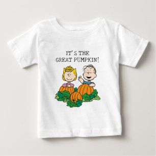 Camiseta Para Bebê Amendoins Sally & Linus no campo da abóbora