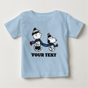 Camiseta Para Bebê Amendoins   Snoopy & Charlie Brown Winter Scarf