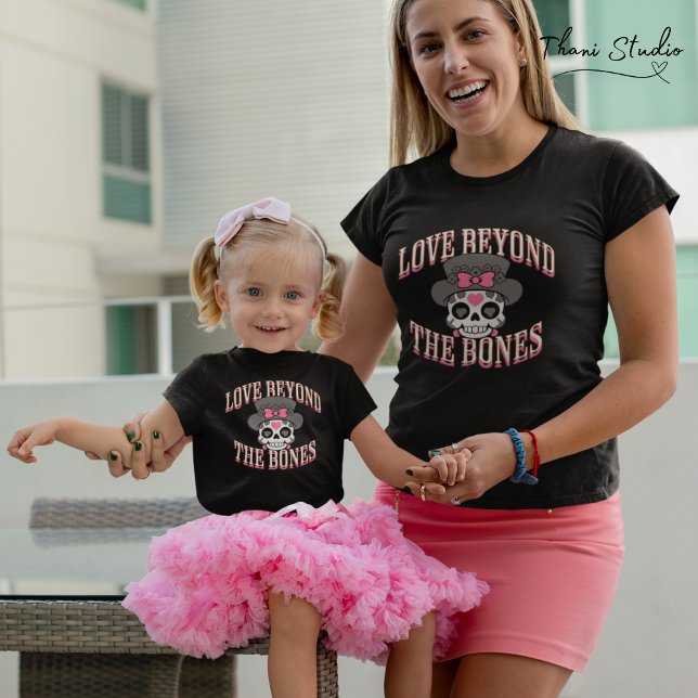 Camiseta Para Bebê Amor Além Do Namorados Osso Crânio Retro Moderno (Criador carregado)