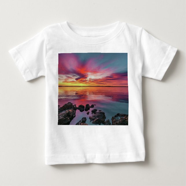 Camiseta Para Bebê "Ande pelas ondas: Ocean Vibes Tee" (Frente)