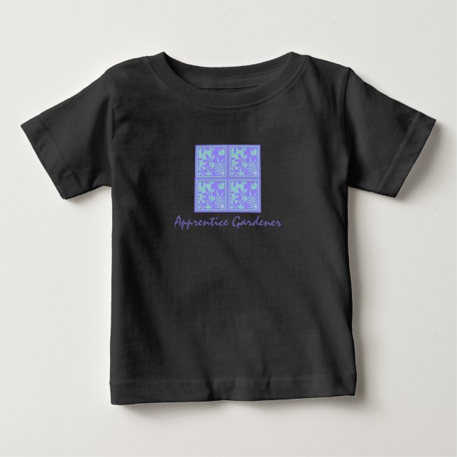 Camiseta Para Bebê Aprentice Gardener (Válidas opções de cores) (Frente)