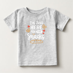 Camiseta Para Bebê Aqui para os Snacks