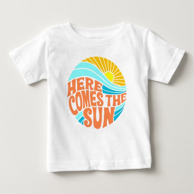 Camiseta Para Bebê Aqui vem o Sol Tee, Estilo Retro, Estilo Hippie (Frente)