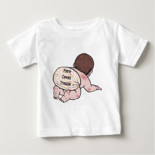 Camiseta Para Bebê Aqui Vem Trouble Baby