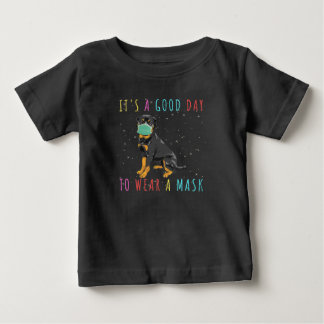 Camiseta Para Bebê As Mulheres Rottweiler Vestem Uma Máscara Engraçad