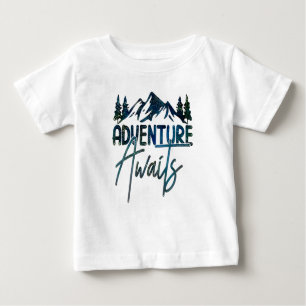 Camiseta Para Bebê Aventura Aguarda, Bebê Montanha T-Shirt