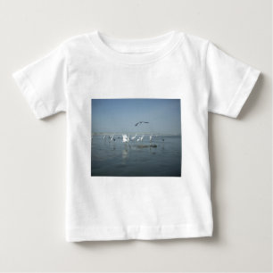 Camiseta Para Bebê Aves brancas alimentam hakuna matata.JPG