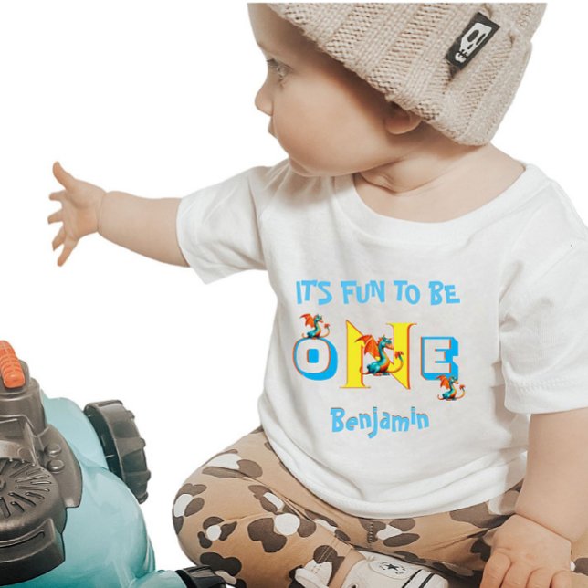 Camiseta Para Bebê Baby Boy Name One Dinosaur Cute (Criador carregado)