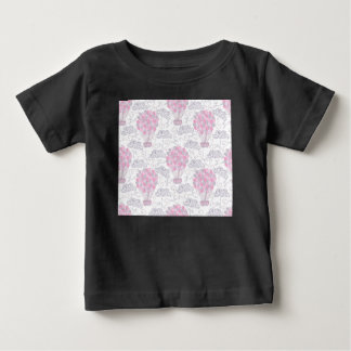 Camiseta Para Bebê Balões de ar quente em arte de berçário rosa
