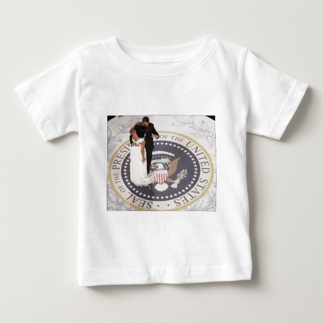 Camiseta Para Bebê Barack e Michelle Obama (Frente)