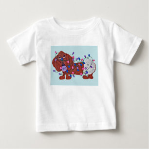 Camiseta Para Bebê Bebê Dachshund Enroscado Em Luzes De Natal